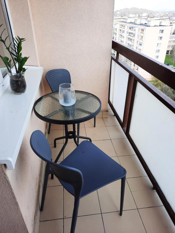 Utulny Apartman Blizko Centra Michalovce Exterior foto