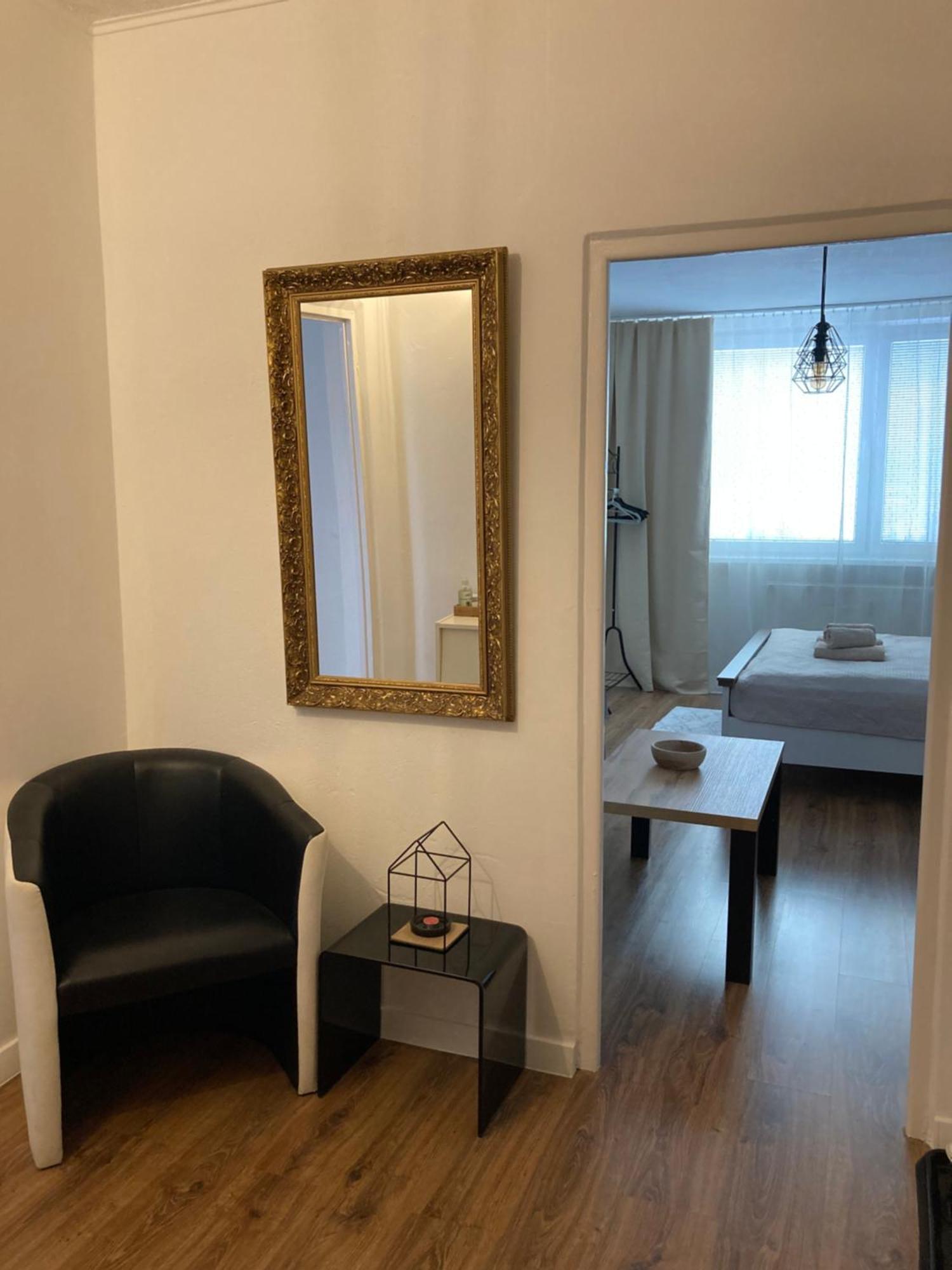 Utulny Apartman Blizko Centra Michalovce Exterior foto