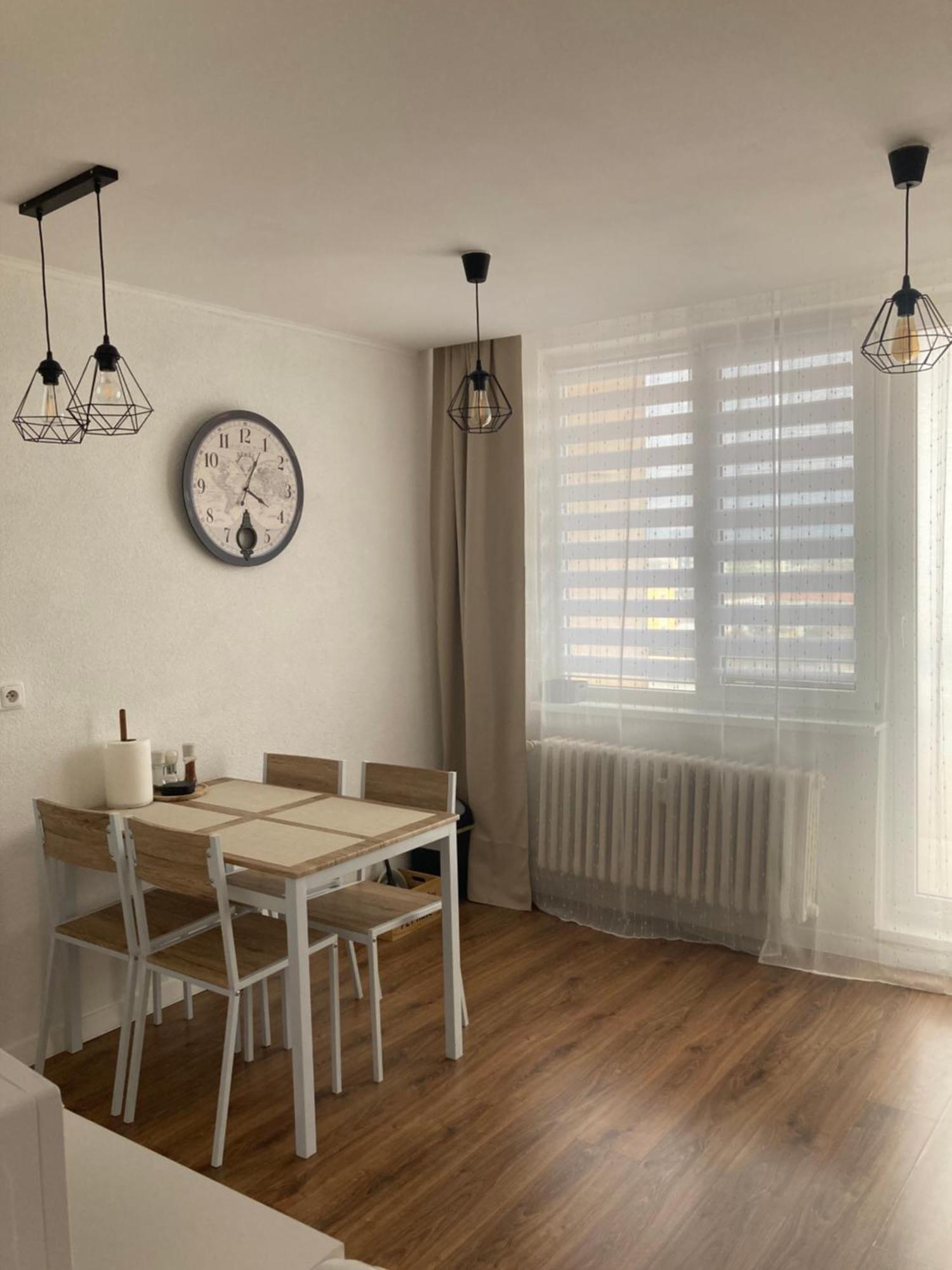 Utulny Apartman Blizko Centra Michalovce Exterior foto
