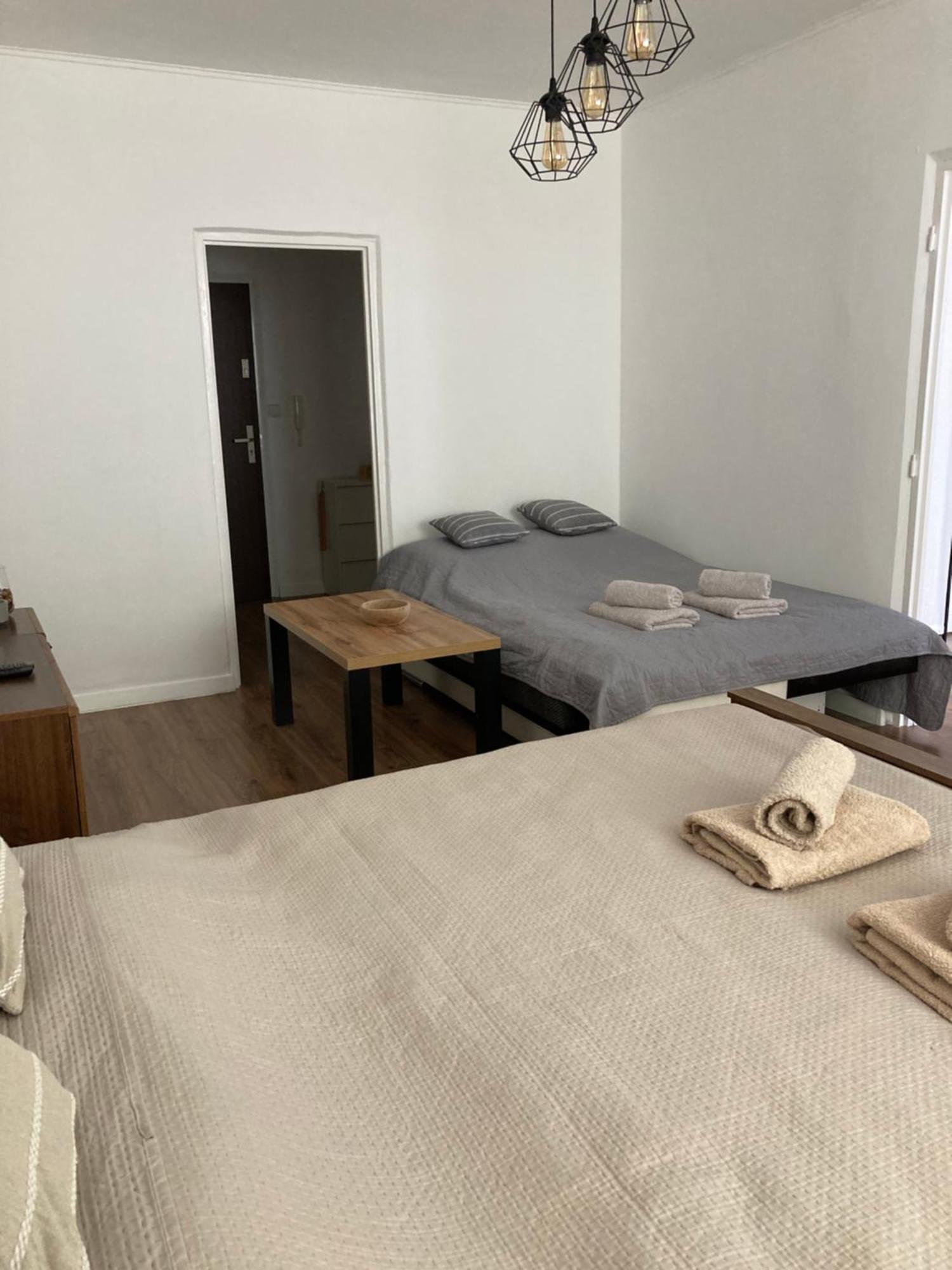 Utulny Apartman Blizko Centra Michalovce Exterior foto