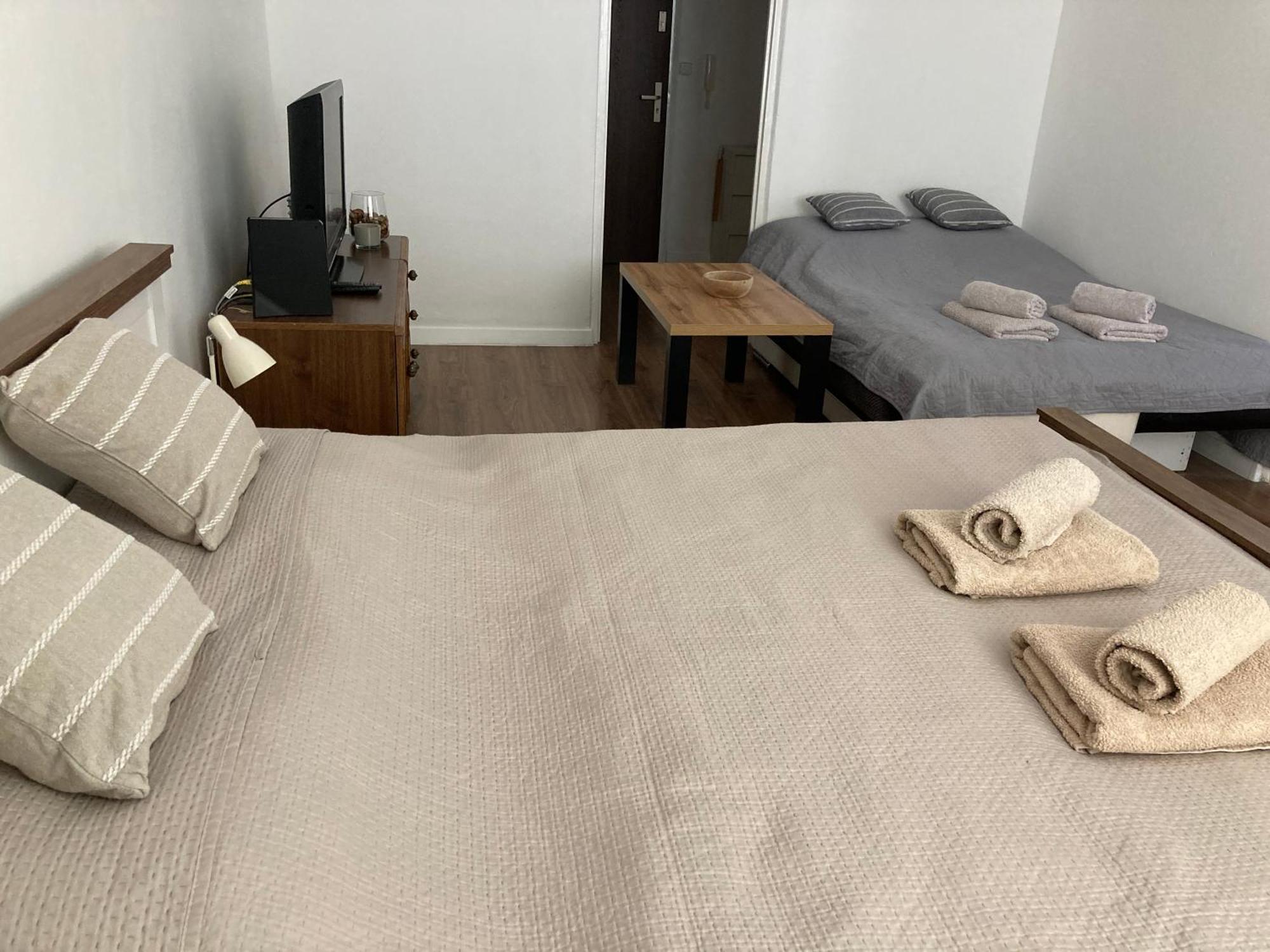 Utulny Apartman Blizko Centra Michalovce Exterior foto